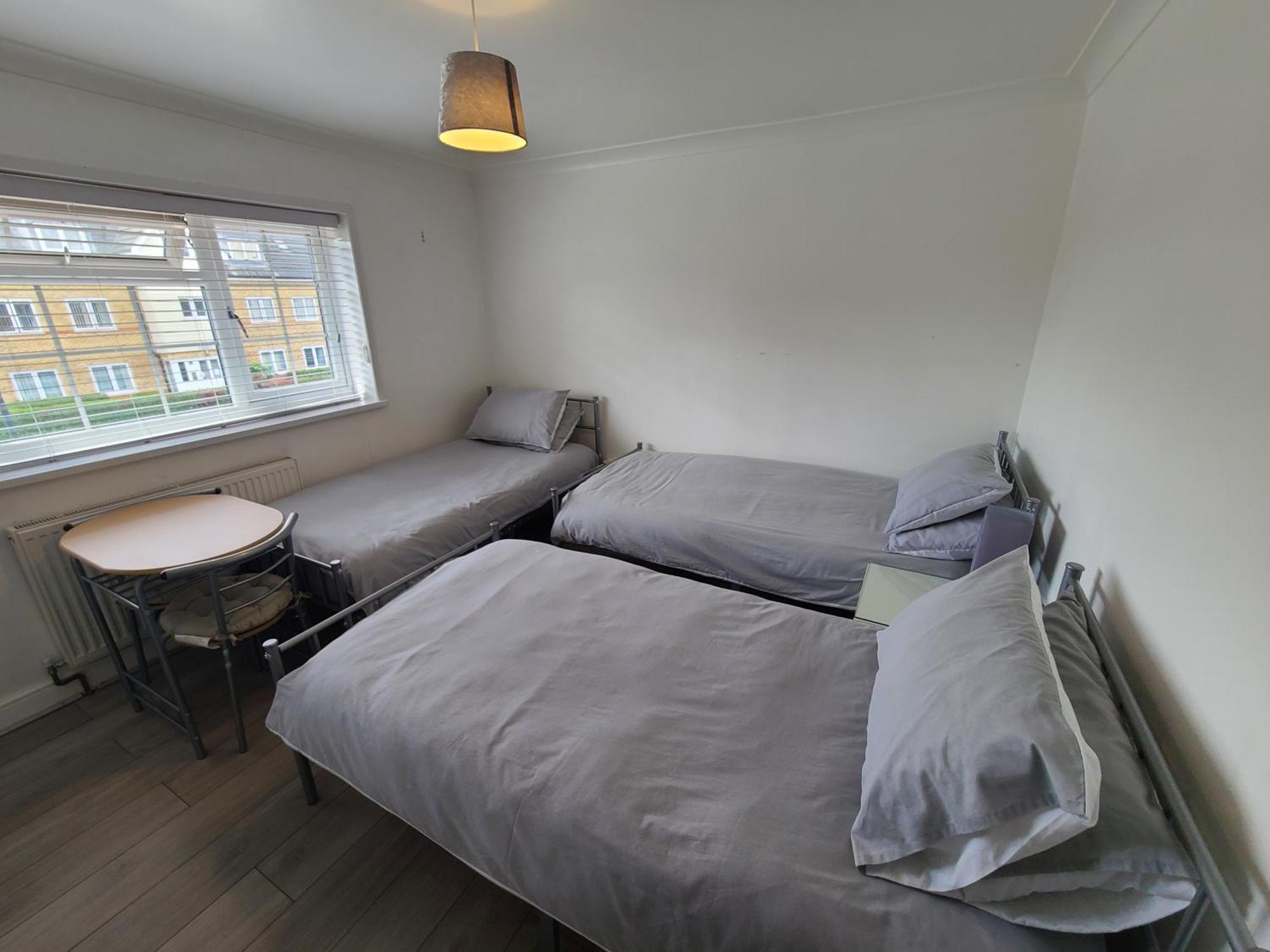 Gatwick Rooms-Travel Service-Airport Parking Ifield Extérieur photo