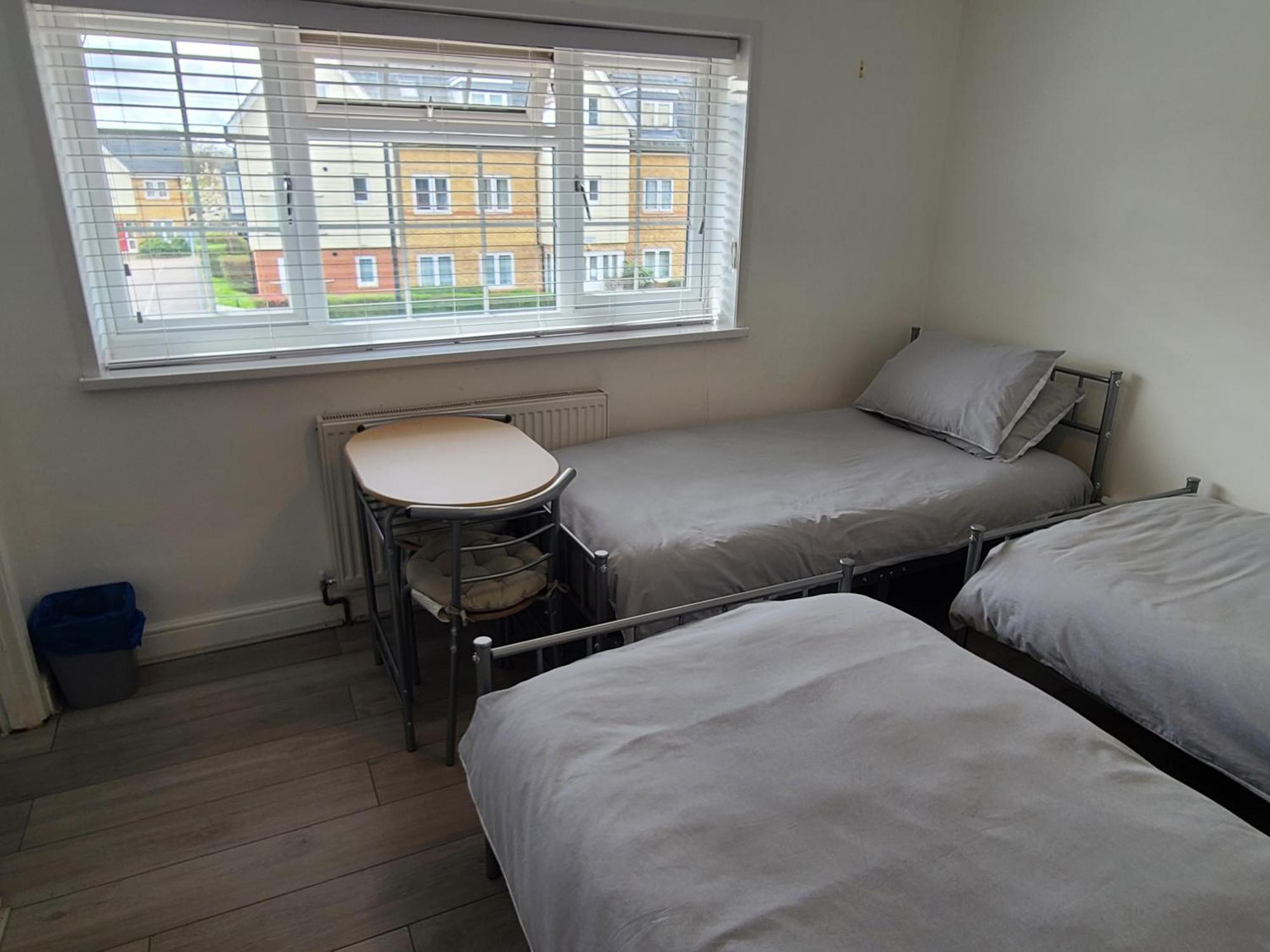 Gatwick Rooms-Travel Service-Airport Parking Ifield Extérieur photo